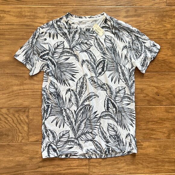 NWT Aeropostale Tee T-Shirt Men's Size S Graphic Palm Leaf Print White/Black - Picture 1 of 8